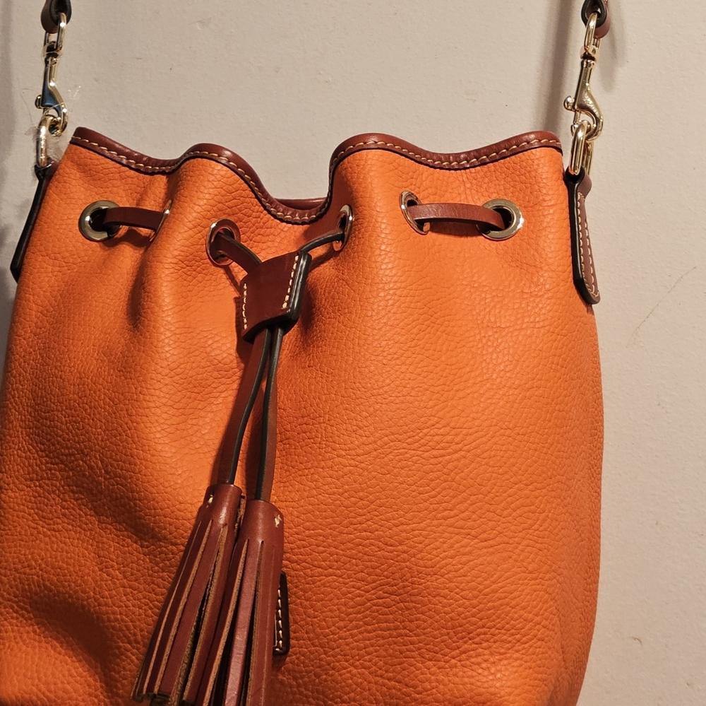 Authentic Dooney & Bourke Aimee Crossbody Bucket Bag